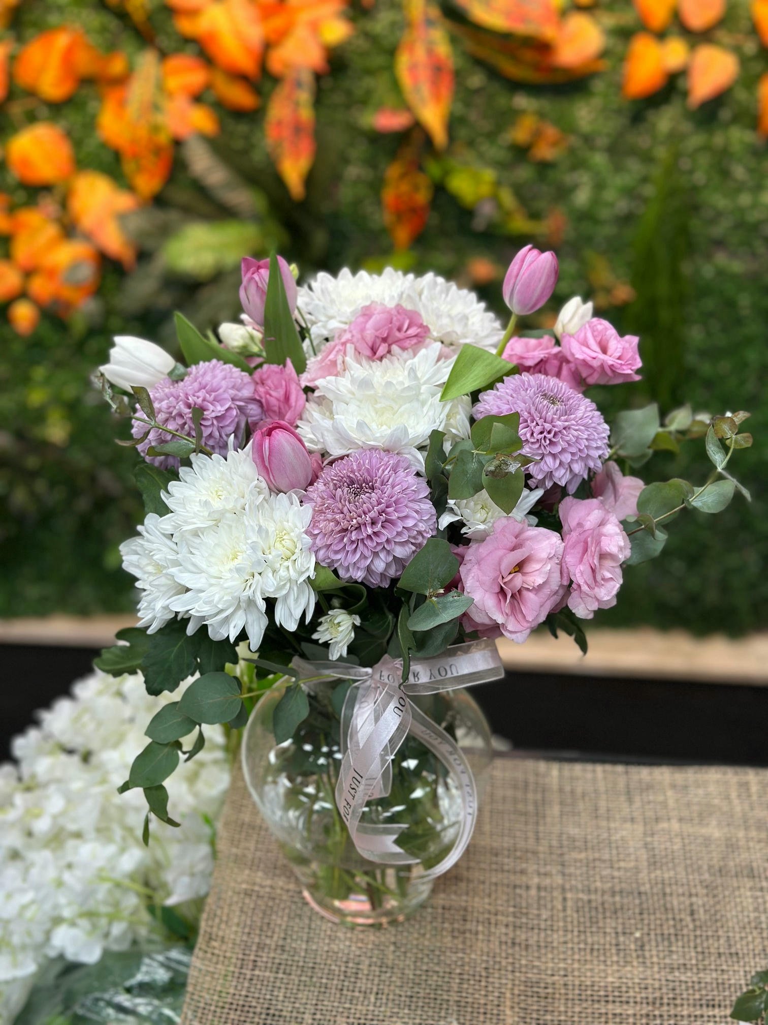 Vazoda VIP Krizantem ve Lale