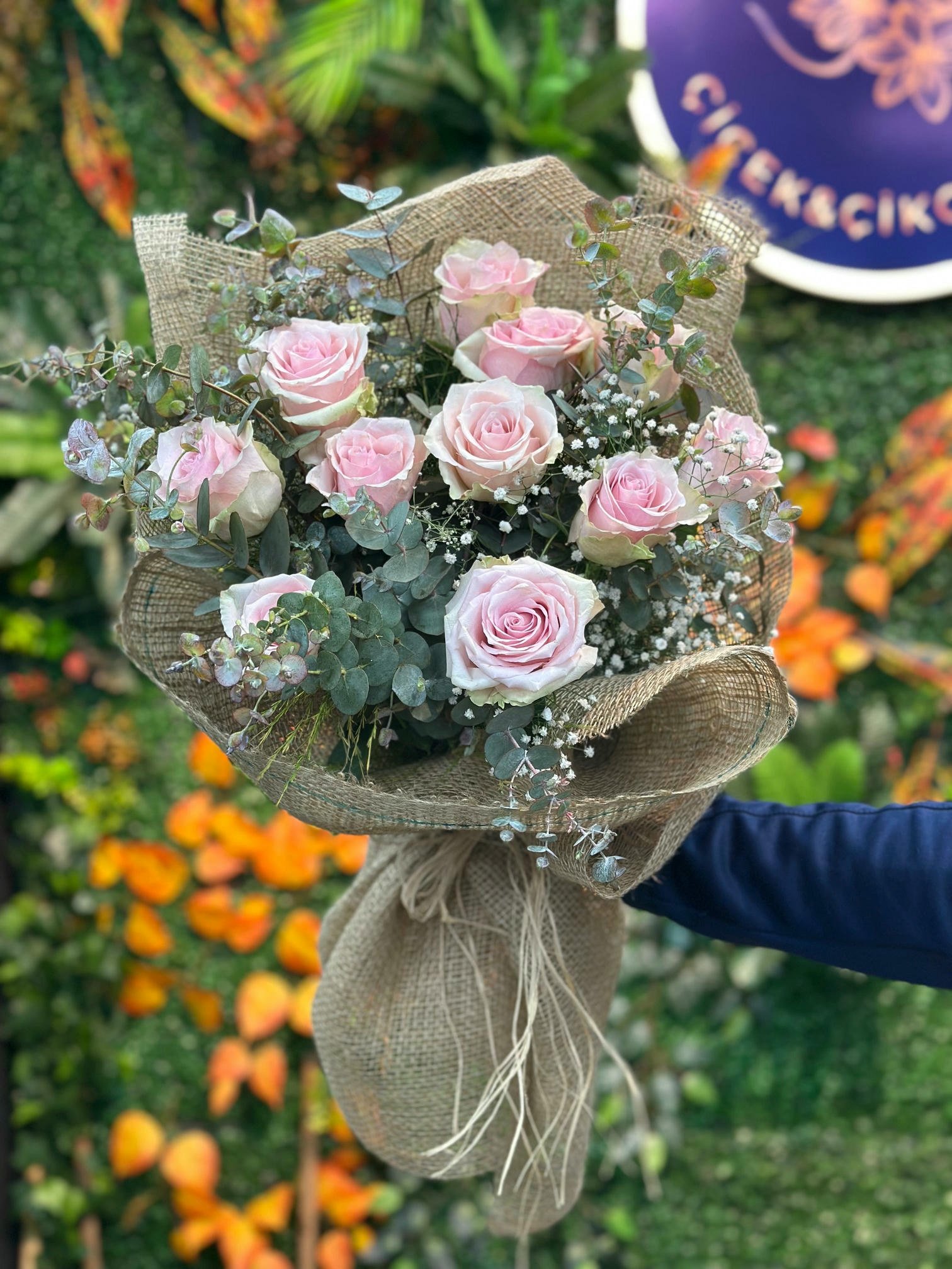 11 Pembe Gül Buketi Hasır Paketli