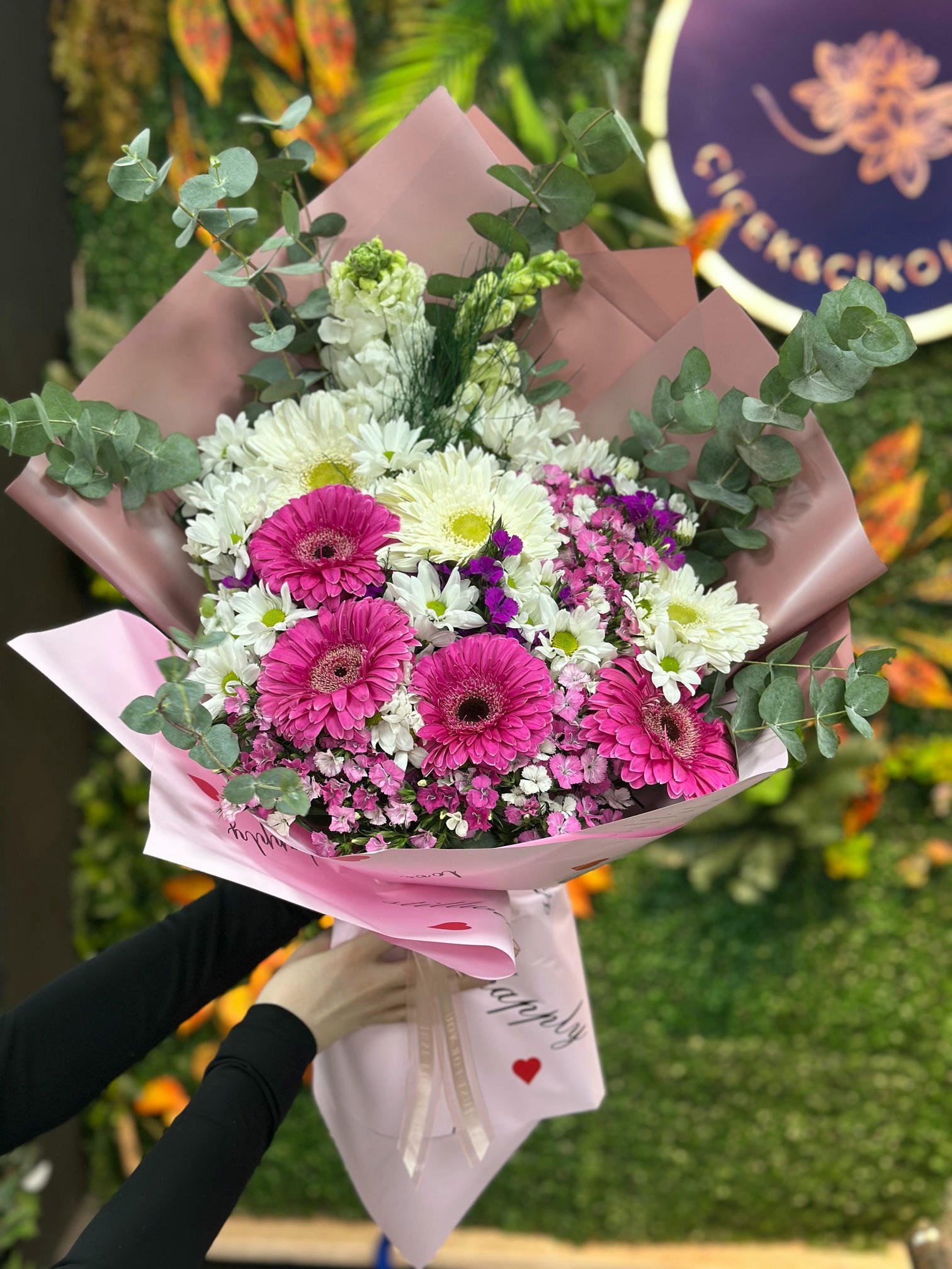 Pembe Beyaz Özel Tasarım Mevsim Buketi 
