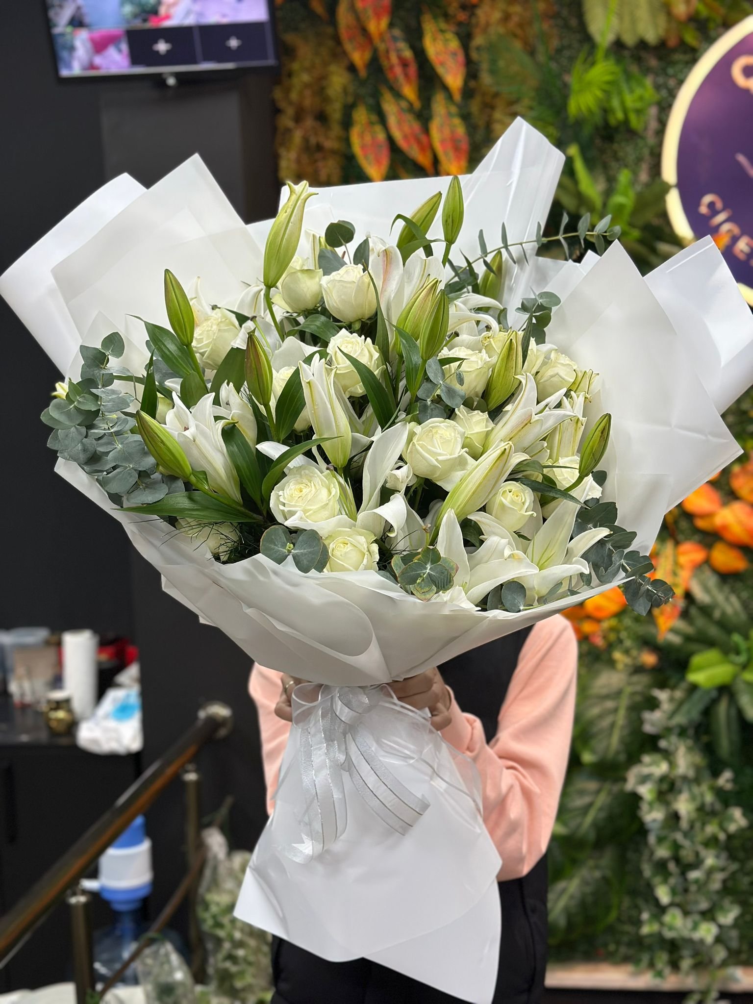 Beyaz Gül & Lilyum Buketi