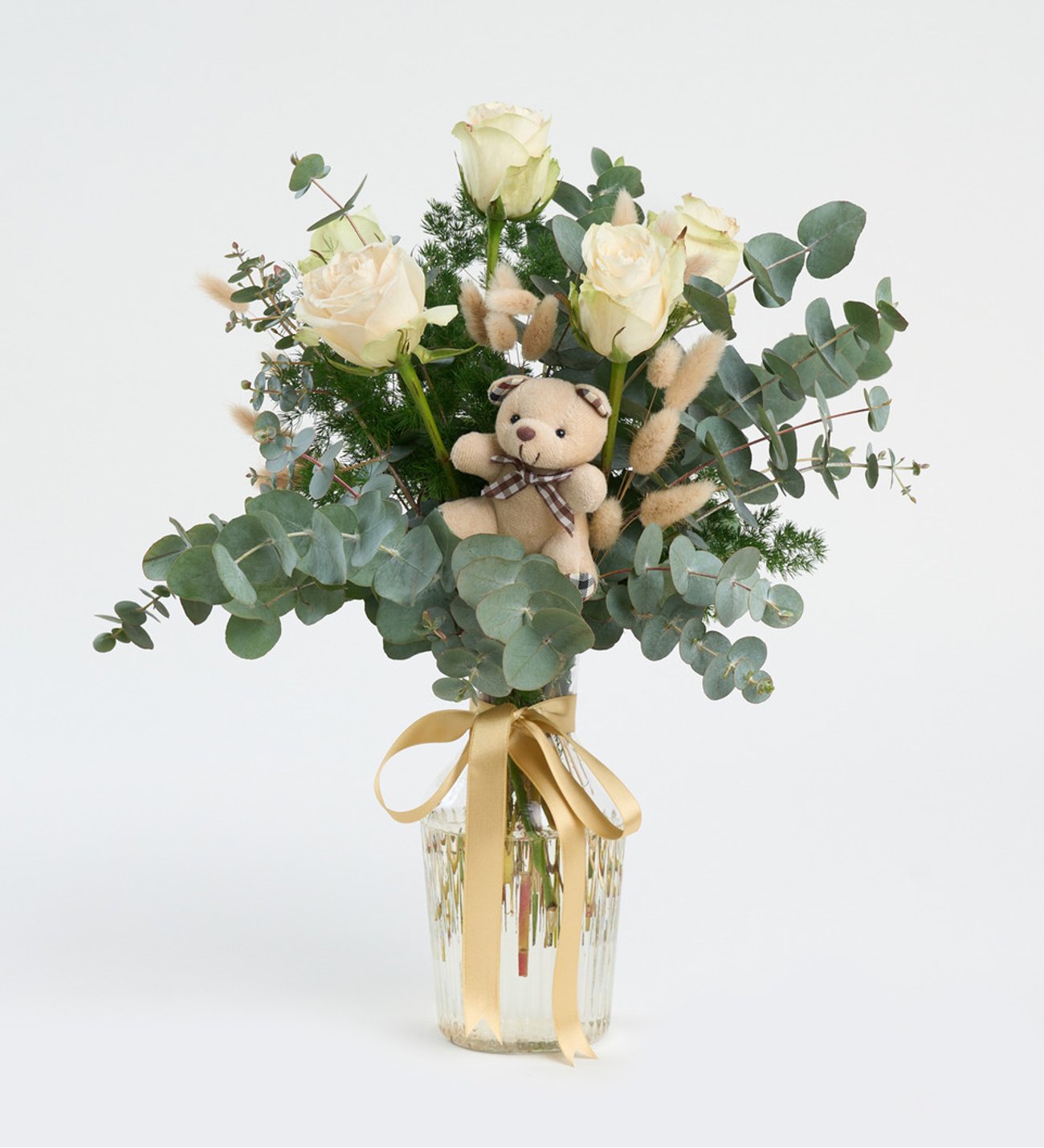 Cam Vazoda Beyaz Güller ve Ayıcık Anahtarlık